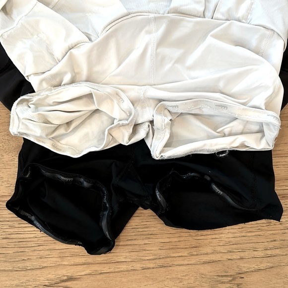 Lululemon Tennis Skirts Sz 6 - Picture 4 of 5